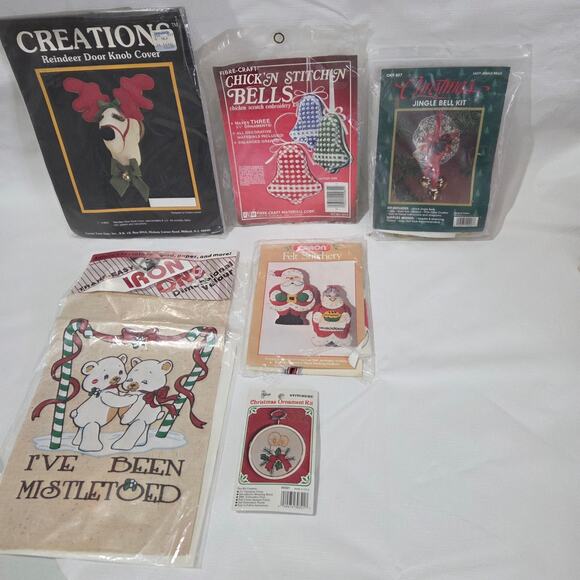 Lot of 6 Vintage Christmas Craft kits - Picture 1 of 8